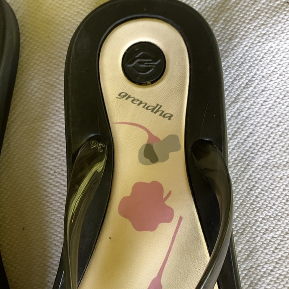 GRENDA WOMENS FLIPFLOPS - Picture 2 of 3